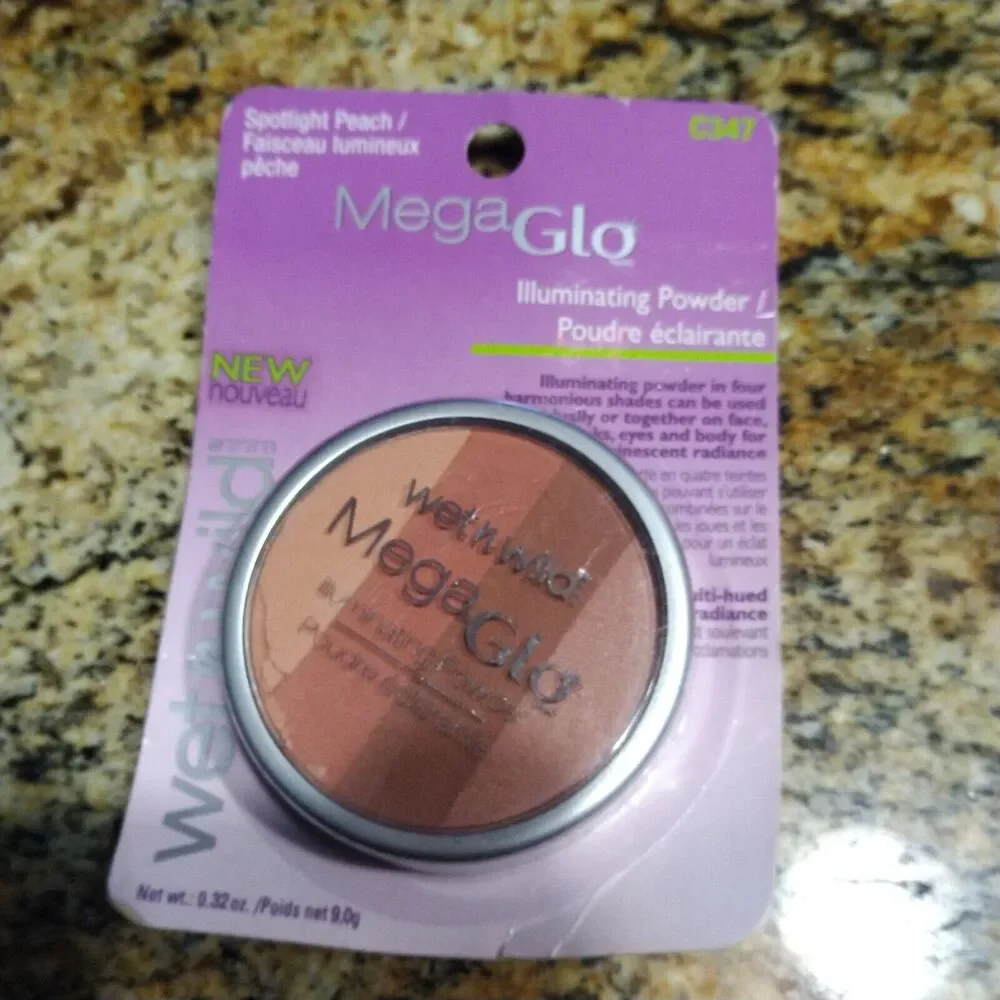 Wet n wild MegaGlo Illuminating Powder Color #347 Spotlight Peach NIP Sealed